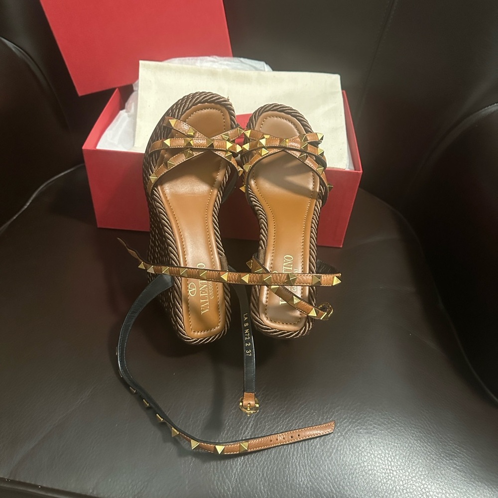 Women’s Valentino Garavani Wedges